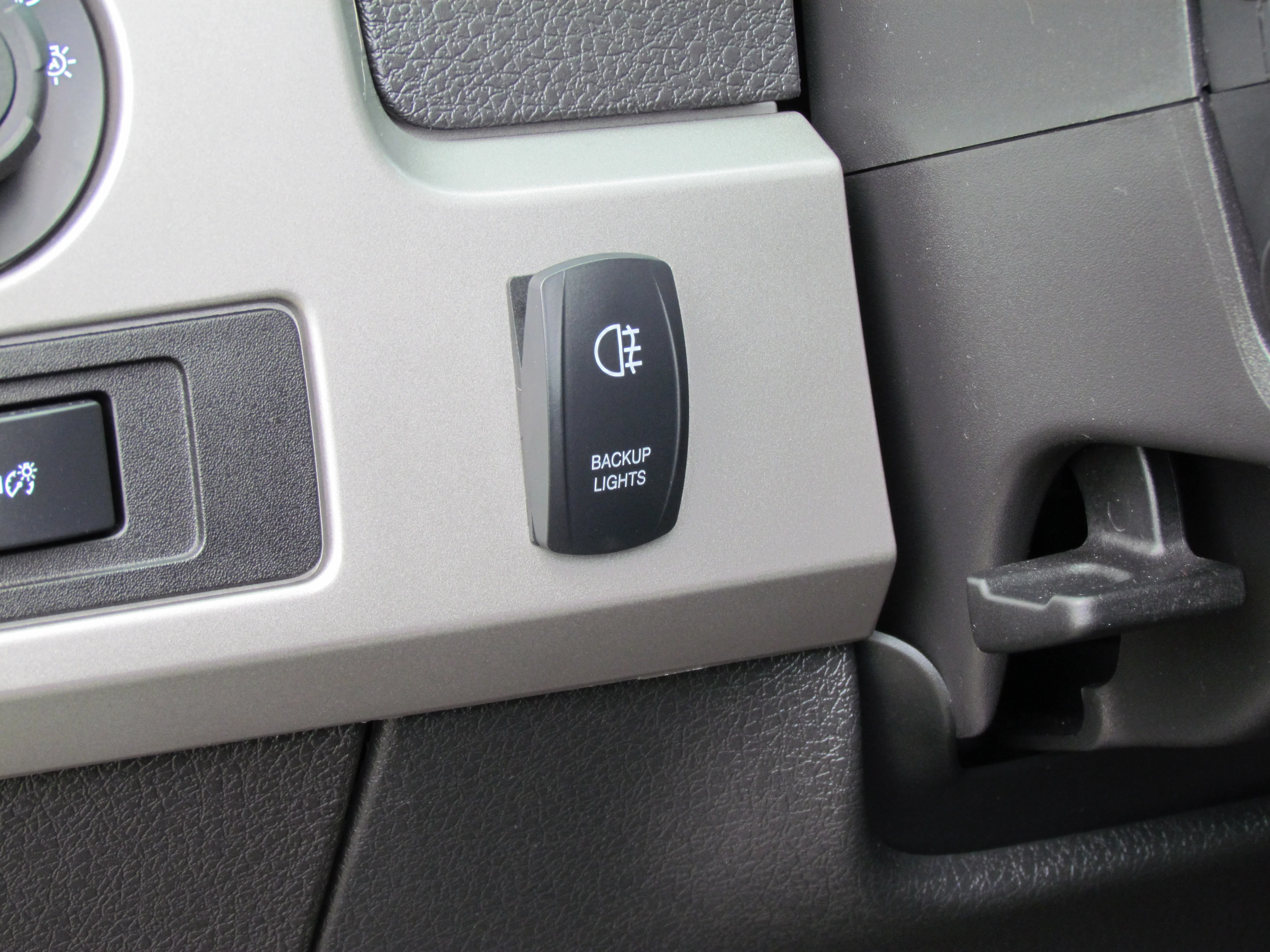Backup/ Auxiliary Lighting Wiring & Switch Kit